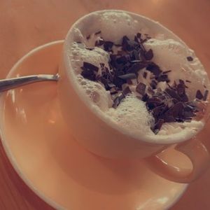 Meet your Posher, Mia